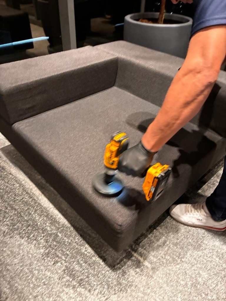 Lavado de muebles a detalle